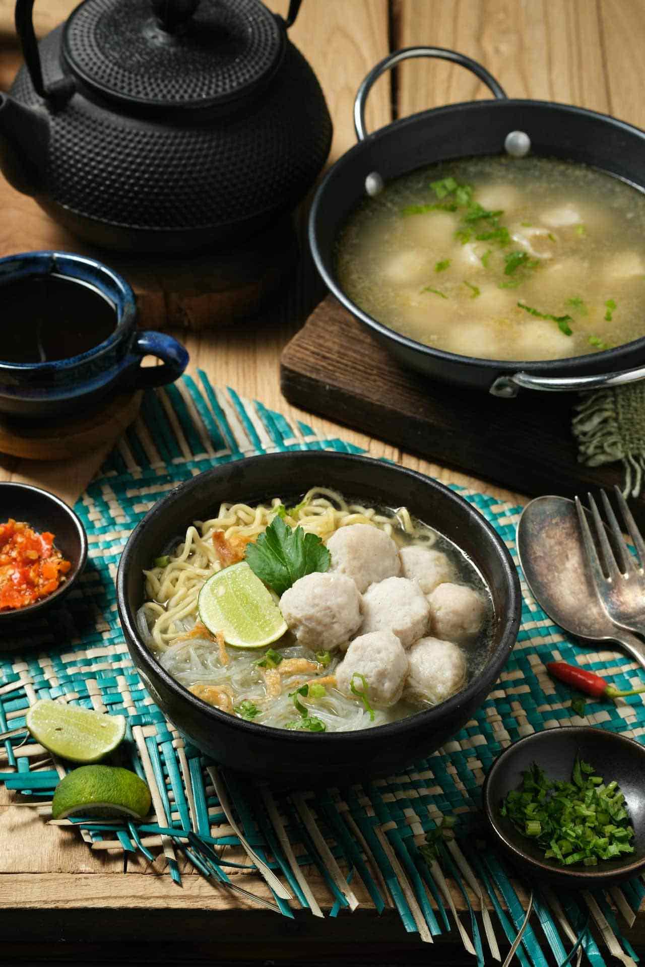Semangkuk bakso kuah hangat